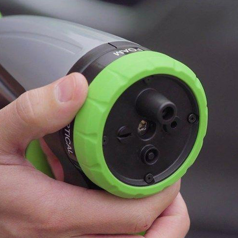 DROSH™  The car spray head with built-in soap for total cleaning.
